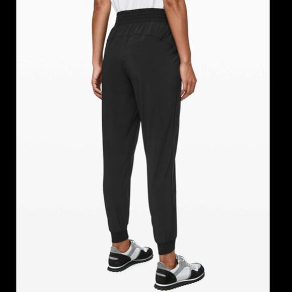 NWT Lululemon Black Wanderer Joggers - Picture 2 of 6